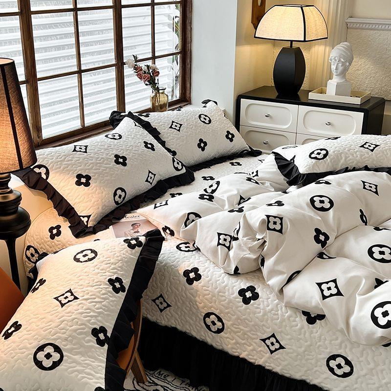 Exquisite High-End Four-Season Bed Cover in French Hepburn Style