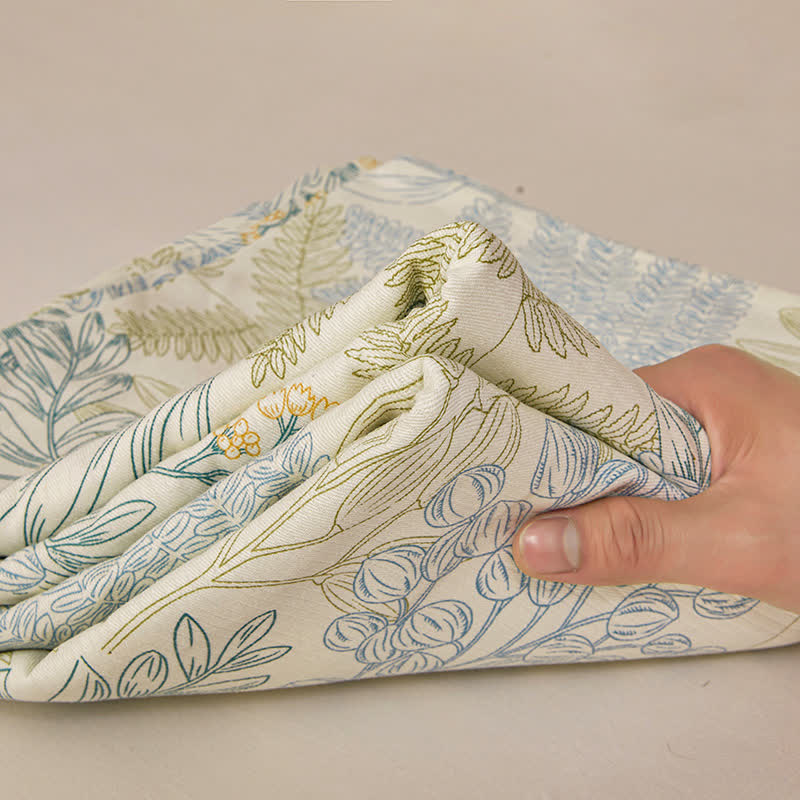 Exquisite Pure Cotton Coverlet with Elegant Floral Patterns for a Cozy Sleep