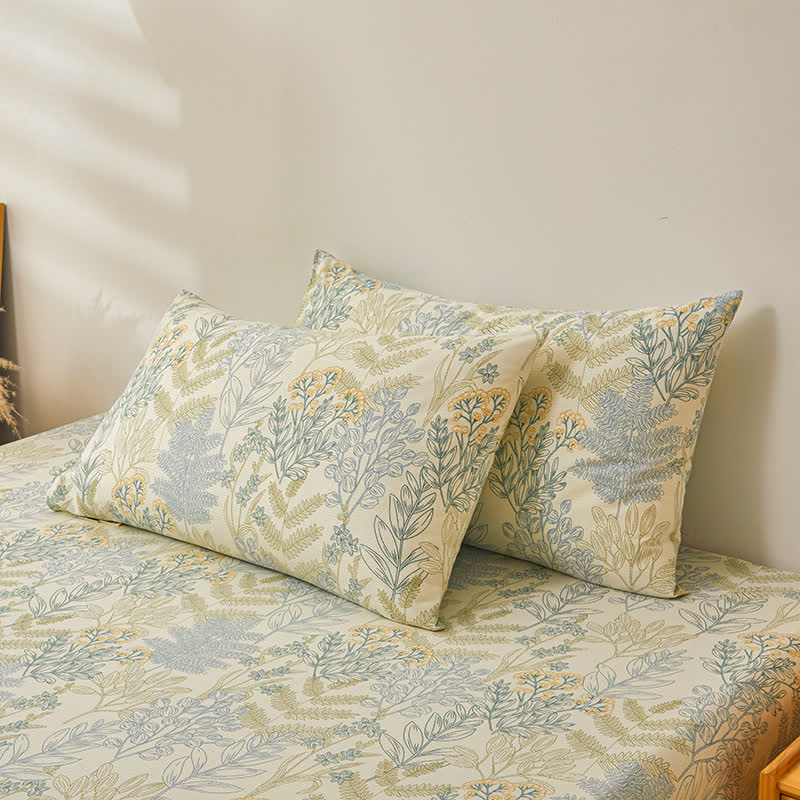 Exquisite Pure Cotton Coverlet with Elegant Floral Patterns for a Cozy Sleep