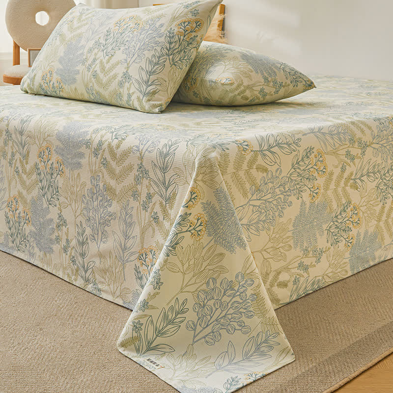 Exquisite Pure Cotton Coverlet with Elegant Floral Patterns for a Cozy Sleep