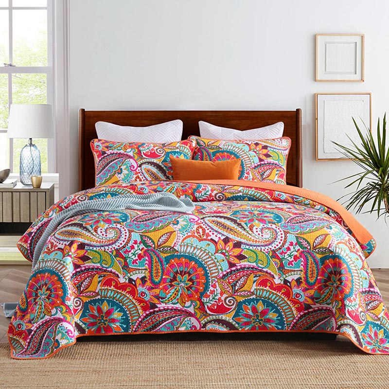 Exquisite Colorful Flower Pattern Quilt Set with Matching Pillowcases