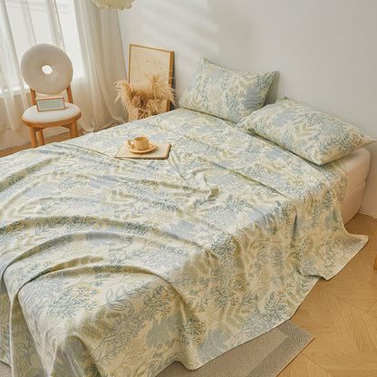 Exquisite Pure Cotton Coverlet with Elegant Floral Patterns for a Cozy Sleep