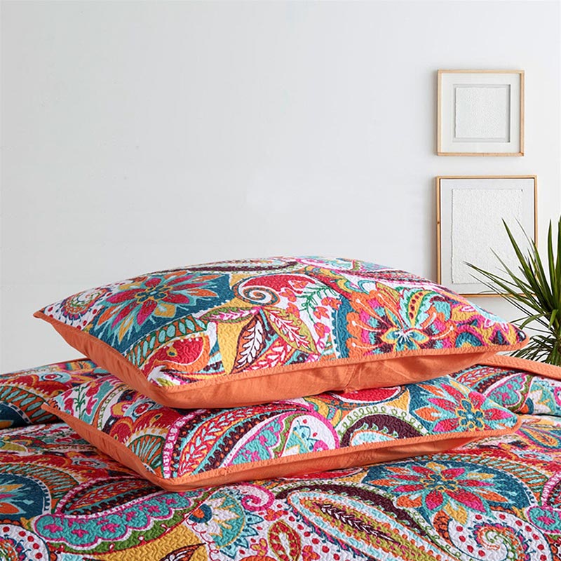 Exquisite Colorful Flower Pattern Quilt Set with Matching Pillowcases